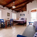 Apartmán Floreica Maisonneta By The Sea. Skinária