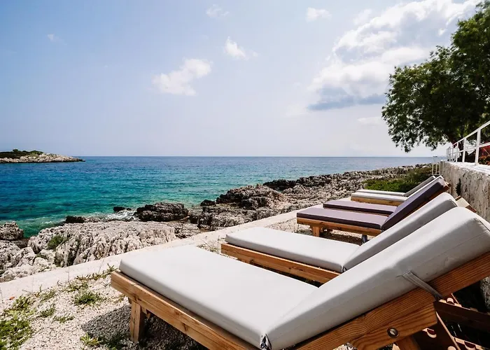 Floreica Maisonneta By The Sea.