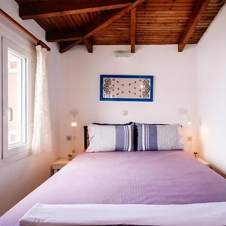 Apartment Floreica Maisonneta By The Sea.