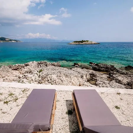 Floreica Maisonneta By The Sea. Апартаменты