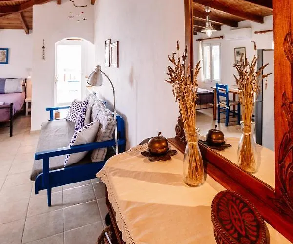 Апартаменты Floreica Maisonneta By The Sea. Skinaria