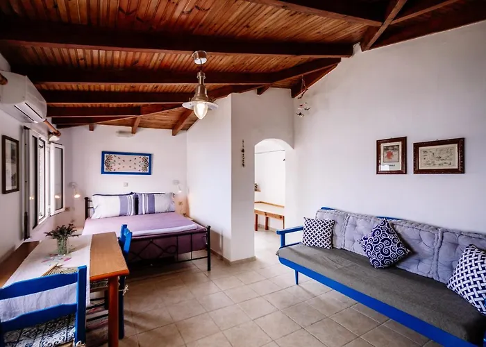 Floreica Maisonneta By The Sea. Skinaria